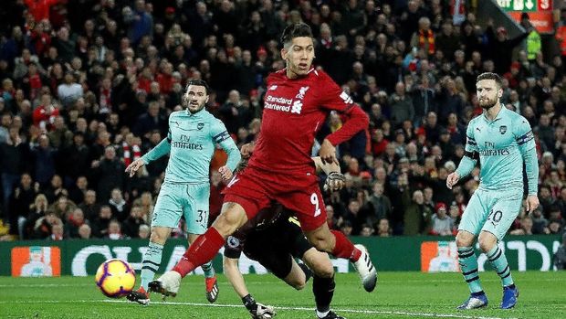 Liverpool dan Arsenal sama-sama mengoleksi enam poin di puncak klasemen Liga Inggris.