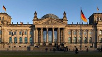 Gedung Reichstag menjadi salah satu destinasi wisata terkenal di Jerman. Bangunan ini berlokasi di Berlin dan dibangun pada tahun 1984 dengan bergaya vintage. Istimewa/Cobaltrecruitment.