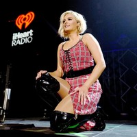 Apakah kalian pernah ada satu pria yang datang dan pergi dalam hidup kalian? Dan mereka adalah para peselingkuh. Mereka membuang-buang waktumu, begitu kata Rexha mengomentari atlet football yang namanya tak disebutkannya itu. (Foto: Getty Images)