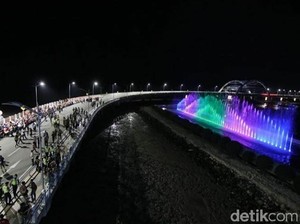 Air Mancur Tak Menari di Malam Tahun Baru, Risma: Masih Perbaikan