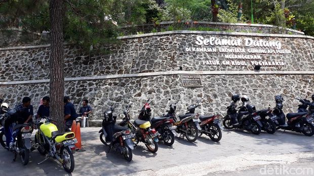 Obyek wisata Gunungapi Purba Nglanggeran, Patuk, Gunungkidul, (30/12/2018)