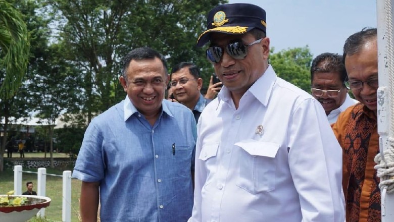 Menhub: Ojol Boleh Lihat GPS Tapi Berhenti Dulu Menhub: Ojol Boleh Lihat GPS Tapi Berhenti Dulu