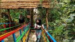 Foto: Batu Lubang, Pantai Keren dari Maluku Tengah