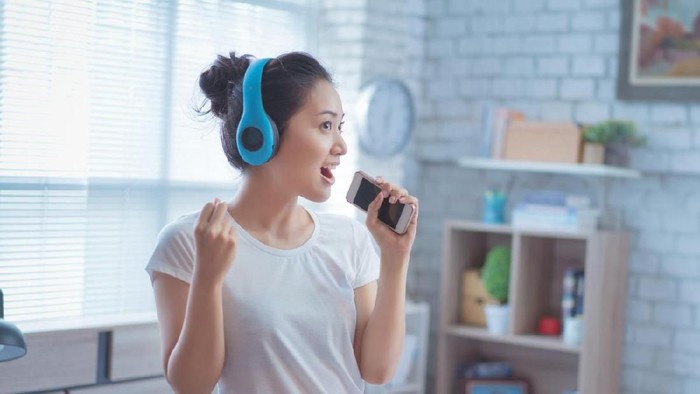 Ilustrasi cara atasi bosan di rumah saat pandemi corona. Foto: iStock Ilustrasi cara atasi bosan di rumah saat pandemi corona. Foto: iStock