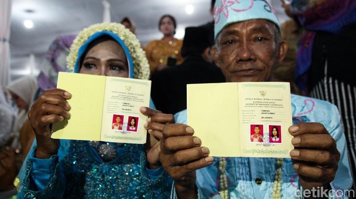 Nikah Massal di Car Free Night Jelang Tahun Baru (Foto Ilustrasi: Rifkianto Nugroho) Nikah Massal di Car Free Night Jelang Tahun Baru (Foto Ilustrasi: Rifkianto Nugroho)