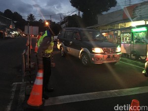 Kakorlantas: 60 Ribu Kendaraan Sudah Masuk Kawasan Puncak Sejak Kemarin
