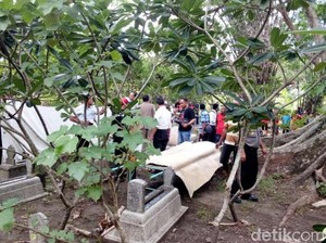 Makam Bayi di Bojonegoro Dibongkar, Diduga Hasil Aborsi