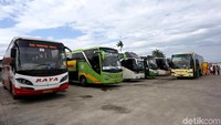 Dan berdasarkan kajian pihaknya juga menyebutkan bahwa harus ada pembebasan dan pelebaran Jalan Kemiri ke UT, yang juga harus dibuat fly-over dari pintu terminal ke jalan.   