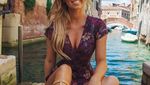 Foto: Liburannya Hannah Polites, Hot Mom yang Bikin Gagal Fokus