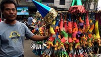 Salah satu pedagang di Pasar Asemka, Jakarta Barat, Boy mengatakan hingga hari terakhir penjualan masih mencapai 500 piece.   