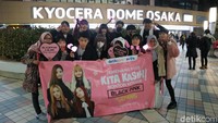 Mereka merupakan pemenang kuis Mau Apa Aja Kita Kasih, yang salah satunya berhadiah nonton konser BLACKPINK di Jepang. Dok. detikHOT