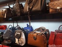 Serbu Gelaran Sale Guess yang Diskon All Item 50% di Kota Kasablanka