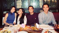 Selain teh, Deasy juga gemar menyantap pizza. Jika sedang berkumpul dengan teman-temannya, Deasy tidak akan eprnah bisa lepas dari potongan pizza yang gurih. Foto: Instagram @deasypriscilla