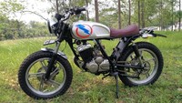 Suzuki Thunder 125 milik Handoko itu tampil keren setelah dimodifikasi oleh Wahyu Hidayat di Diwa Creative Studio di Cimanggis Depok. Istimewa/Handoko.