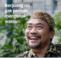 Kisah Sopir Online, Melahirkan di Mobil Sampai Bantu Sesama
