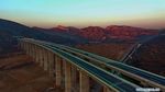 Cantiknya Jalan Tol di China Melintasi Gunung dan Lembah