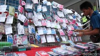 Mulai dari aksesoris ponsel.