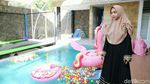 Wajah Bahagia Ria Ricis saat Syukuran Rumah Barunya