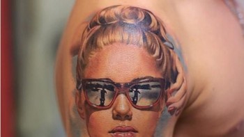 Wanita berkacamata. (Foto: Brightside)