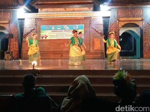 Anjungan Daerah TMII Bersolek Manjakan Pengunjung di Malam Tahun Baru