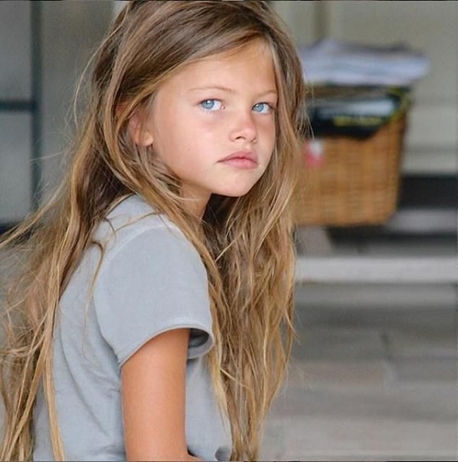 Popularitas Thylane Blondeau meroket sejak usianya enam tahun, setelah ia dijuluki sebagai gadis tercantik di dunia. Dok. Instagram @thylaneblondeau