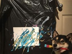 Gemas! Anjing Ini Ternyata Jago Melukis