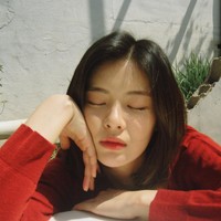 Kwang Soo pun membalasnya dengan pernyataan yang bisa terjadi di masa depan. Aku telah memutuskan untuk berpacaran dengan Lee Sun Bin. Kamu akan mengumumkan pernikahan kami minggu depan, ungkap pemain serial Descendants of The Sun tersebut. Foto: Instagram @sunbin_eyesmag