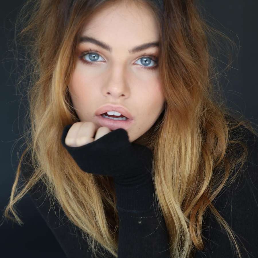 Melihat Wajah Wanita Paling Cantik Di Dunia Tanpa Makeup Melihat Wajah Wanita Paling Cantik Di Dunia Tanpa Makeup