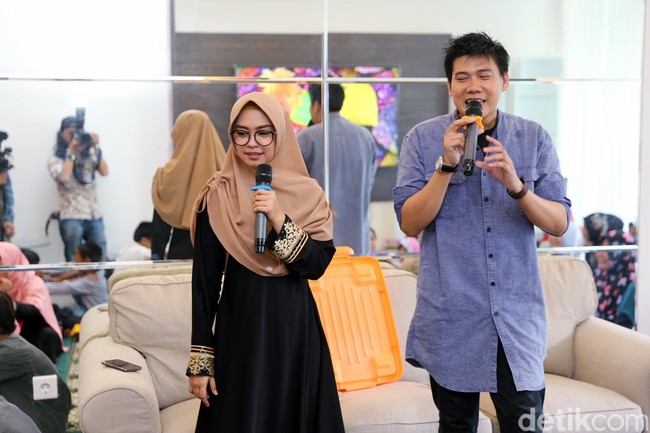 Beberapa waktu lalu, Ria Ricis melakukan acara syukuran di rumah barunya. Melalui kerja kerasnya sebagai content creator, Ricis mendulang kesuksesan di usia muda. Foto: Ismail/detikFoto