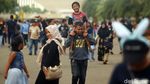 Hingga Sore Hari Monas Masih Ramai Pengunjung
