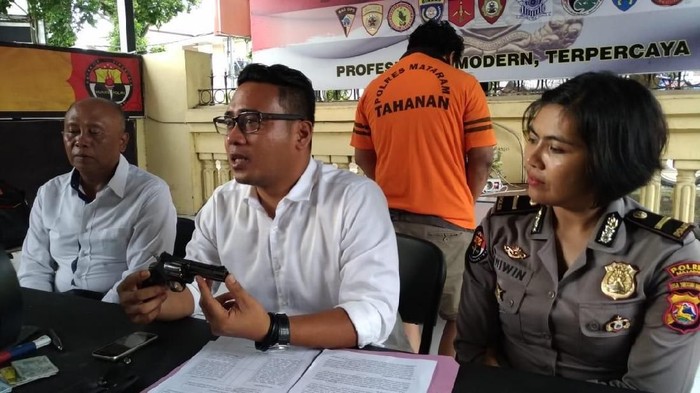Polisi Gadungan di NTB Ditangkap, Tipu Korban Pakai Pistol Korek