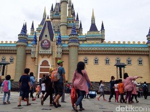 Libur Tahun Baru, Wahana Wisata di Surabaya Ini Ramai Diserbu Warga