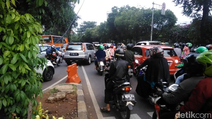 Lalin Arah Ragunan dari Pejaten Dialihkan ke TB Simatupang