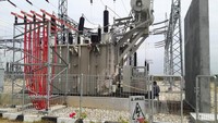 Sedangkan di Riau, PLN berhasil mengoperasikan tambahan trafo kapasitas 60 MVA di Gardu Induk Pasir Putih. Satu trafo ini menambah kapasitas GI Pasir Putih menjadi total 120 MVA.  Pool/PLN.