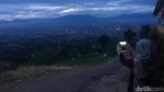 Selamat Tahun Baru Dari Matahari Kota Bandung yang Malu-malu