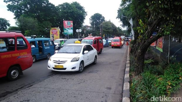 Lalin Arah Ragunan dari Pejaten Dialihkan ke TB Simatupang
