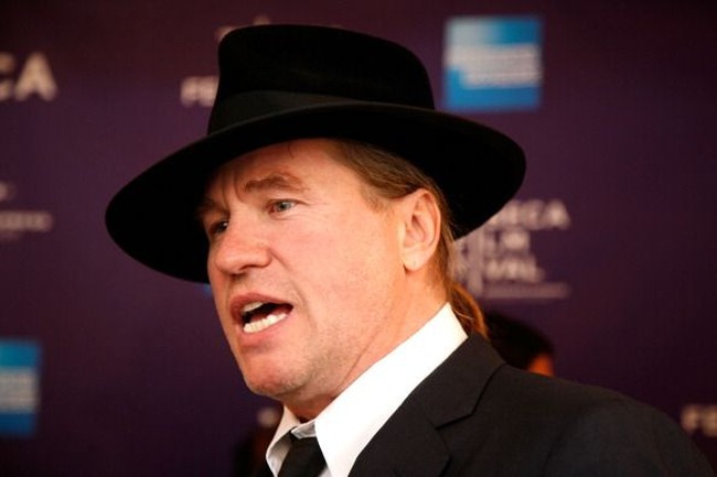 Aktor Val Kilmer yang dikenal lewat perannya sebagai Batman berulang tahun ke-59 pada 31 Desember 2018. Foto: Dok. Getty Images