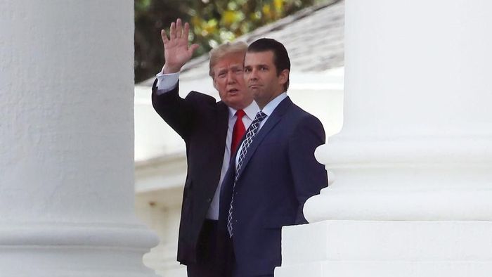 Presiden Donald Trump dan putranya, Donald Trump Jr/Foto: Dok. Getty Images Presiden Donald Trump dan putranya, Donald Trump Jr/Foto: Dok. Getty Images