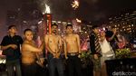 Pesta Kembang Api di Bundaran HI Meriah Banget