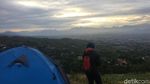 Selamat Tahun Baru Dari Matahari Kota Bandung yang Malu-malu
