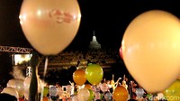 Penerbangan balon memang menjadi yang paling ditunggu-tunggu dalam even Borobudur Nite pada malam pergantian tahun berlangsung (Pertiwi/detikTravel)