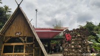 Berbagai fasilitas umum sudah tersedia di area wisata Sungai Cireong (Dadang Hermansyah/detikTravel)