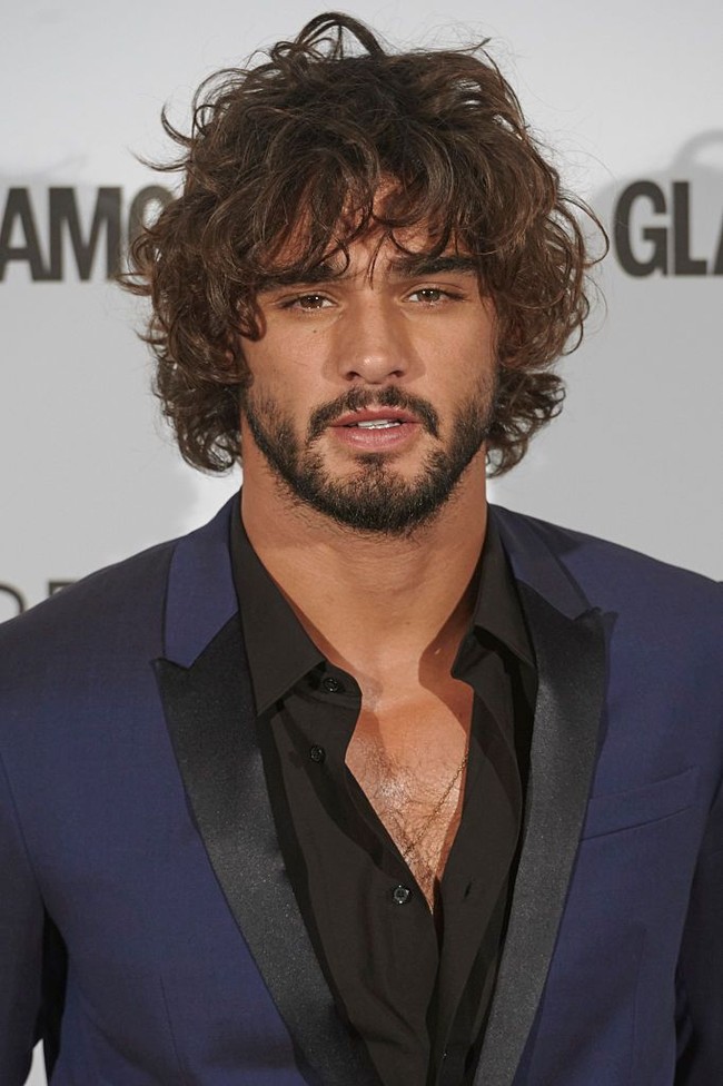 Masih dari dunia model, Marlon Teixeira asal Brasil berada di nomor tujuh. Pria 27 tahun dengan tinggi badan 188 cm ini kerap memesona publik karena tatapan matanya yang tajam setiap kali berpose. Foto: Getty Images
