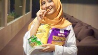 Hati-hati ya, jangan ngemil kebanyakan nanti berat badan nambah loh! Foto: Instagram@arafahrianti