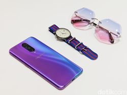 Unboxing Oppo R17 Pro, Menawan dari Berbagai Sisi