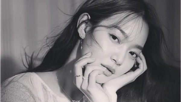 Gaya Memesona Shin Min Ah, Ratu Iklan Korea yang Dipacari Kim Woo Bin