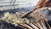 Nyus! Gurihnya Sate Tiram Segar dari Pulau Cemara