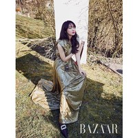 Pada 2001, Shin Min Ah memulai debut aktingnya sebagai peran karakter pendukung dalam seri Beautiful Days. Di tahun yang sama ia pun melakuakan debut di layar lebar lewat film Volcano High. Foto: Instagram @illusomina