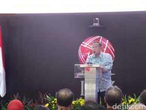 Neraca Dagang RI Suprlus US$ 330 Juta, Darmin: Masih Belum Cukup