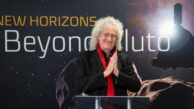 Brian May, lead guitarist of the rock band Queen and astrophysicist, discusses the upcoming New Horizon's flyby of the Kuiper Belt object Ultima Thule at the Johns Hopkins University Applied Physics Laboratory (APL) in Laurel, Maryland, U.S. December 31, 2018.  NASA/Bill Ingalls/Handout via REUTERS. ATTENTION EDITORS - THIS IMAGE WAS PROVIDED BY A THIRD PARTY. MANDATORY CREDIT
